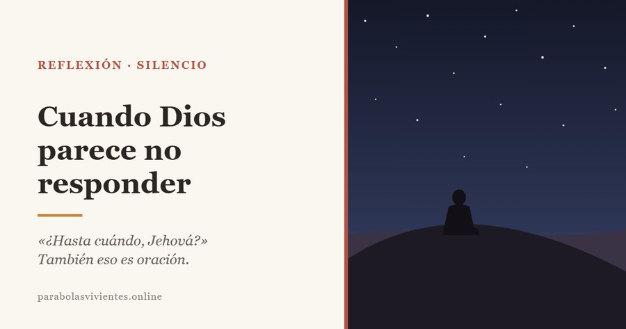 Una persona sentada sola en una colina bajo un cielo estrellado, con la primera luz del amanecer en el horizonte